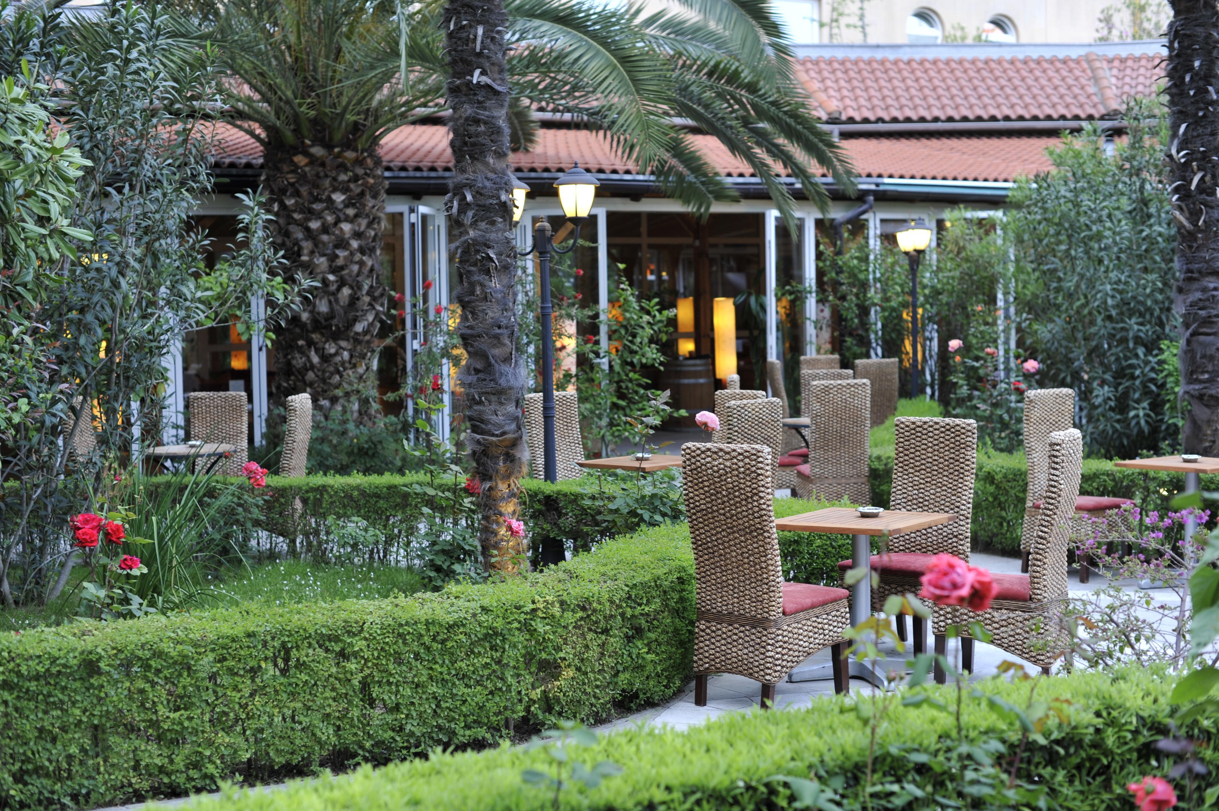 Rogner Hotel Tirana Bagian luar foto